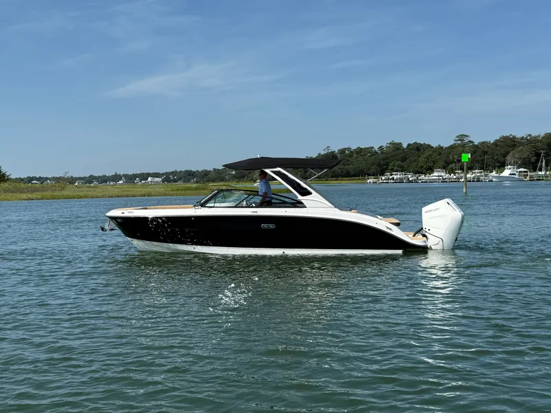 Slide: The Image of Sea Ray SDX 270 Outboard 2027 - 4