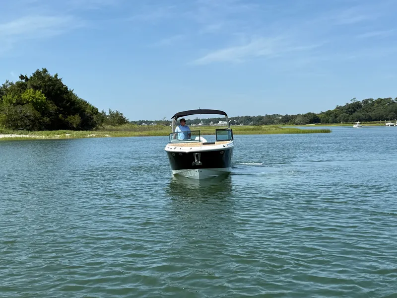 Slide: The Image of Sea Ray SDX 270 Outboard 2027 - 7