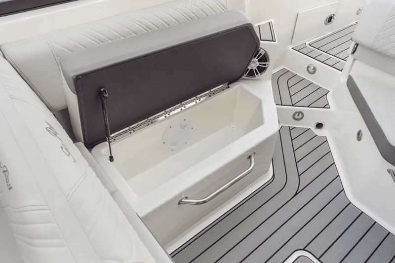 Slide: The Image of Sea Ray SDX 270 Outboard 2027 - 14