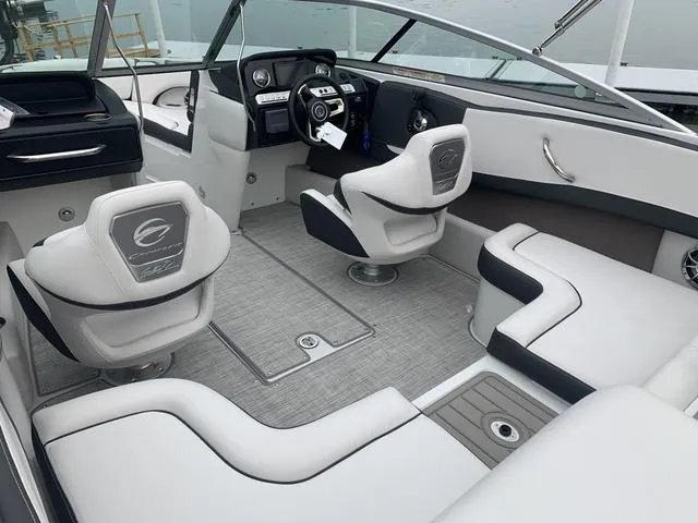 Slide: The Image of Crownline Boats 220 SS 2023 - 4