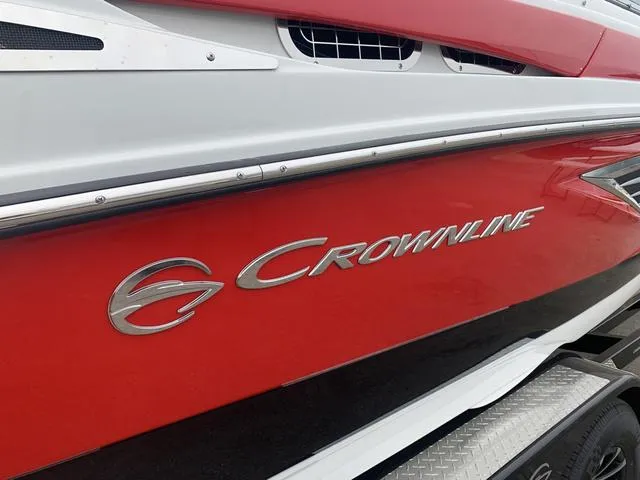 Slide: The Image of Crownline Boats 220 SS 2023 - 6