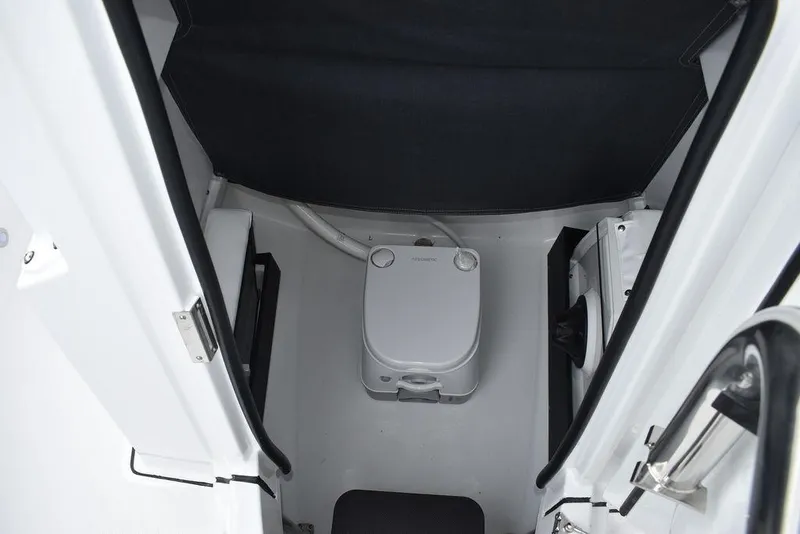 Slide: The Image of Blackfin 222 CC 2024 - 63