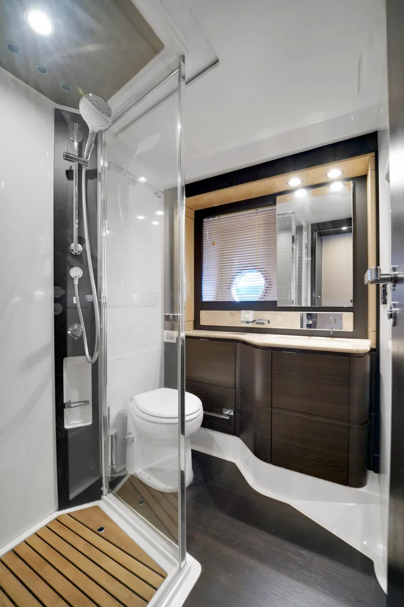 Slide: The Image of 66' Azimut 2017 - 32