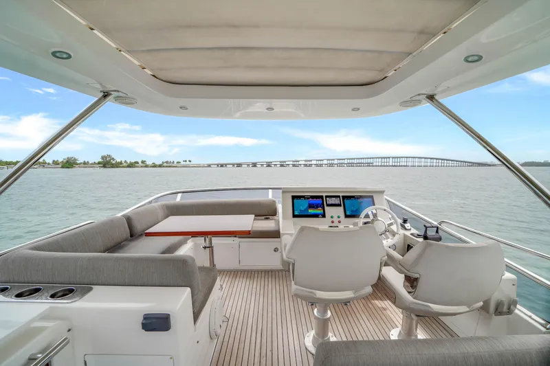 Slide: The Image of 66' Azimut 2017 - 44