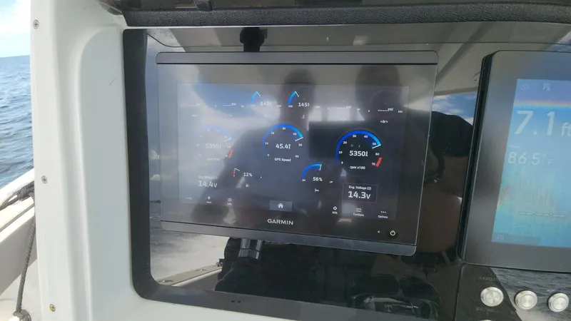 Slide: The Image of Yellowfin 31 2005 - 55