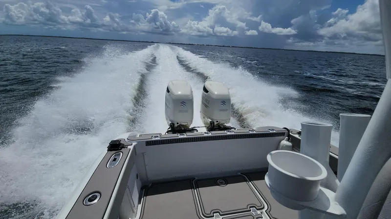 Slide: The Image of Yellowfin 31 2005 - 57