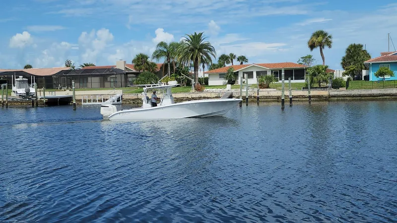 Slide: The Image of Yellowfin 31 2005 - 62