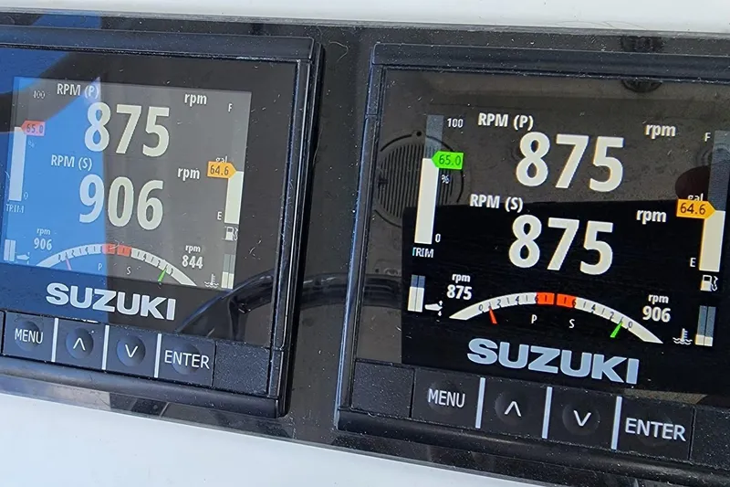 Slide: The Image of Yellowfin 31 2005 - 75