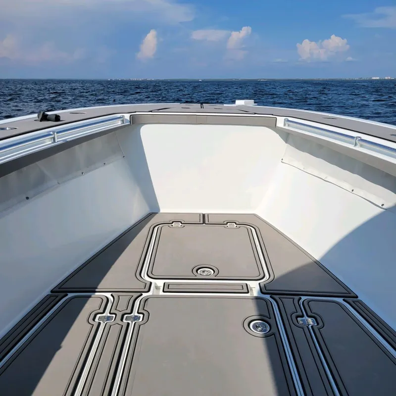 Slide: The Image of Yellowfin 31 2005 - 76