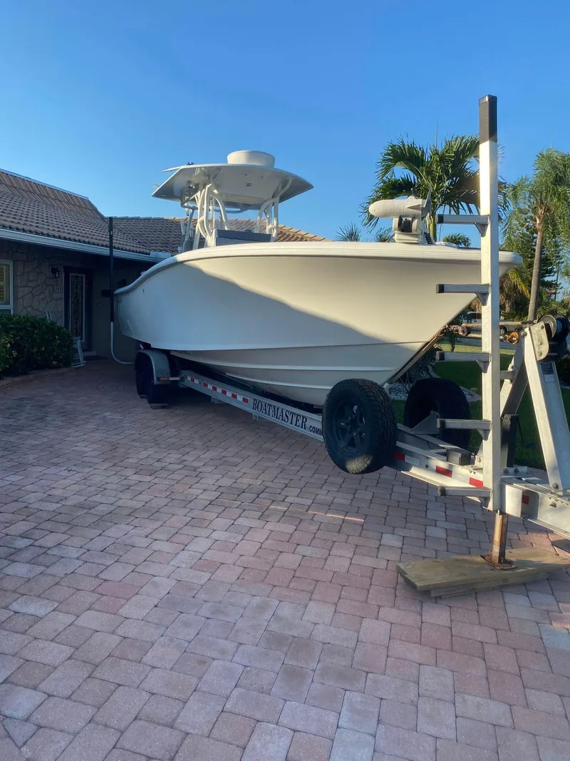 Slide: The Image of Yellowfin 31 2005 - 87