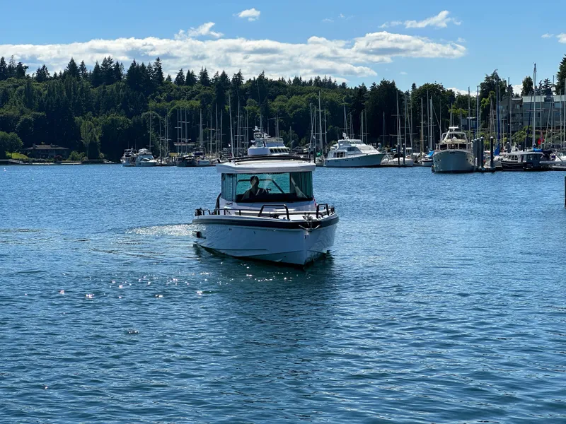 Slide: The Image of Axopar 28 Cabin 2021 - 29