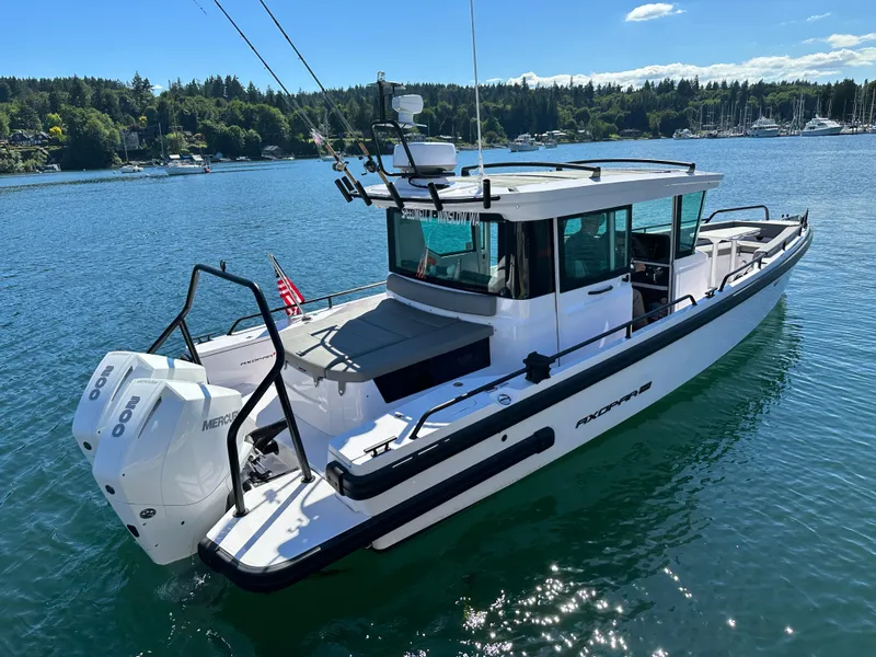 Slide: The Image of Axopar 28 Cabin 2021 - 3