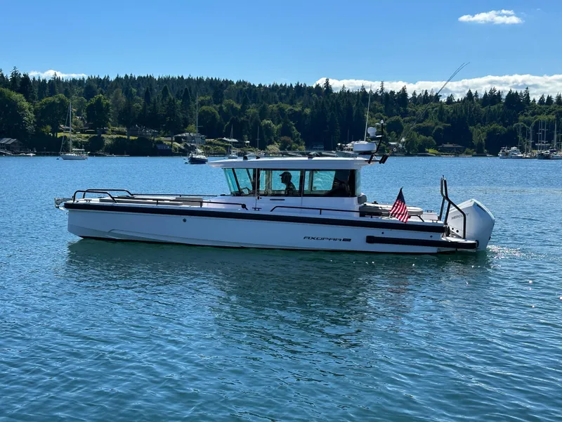 Slide: The Image of Axopar 28 Cabin 2021 - 31