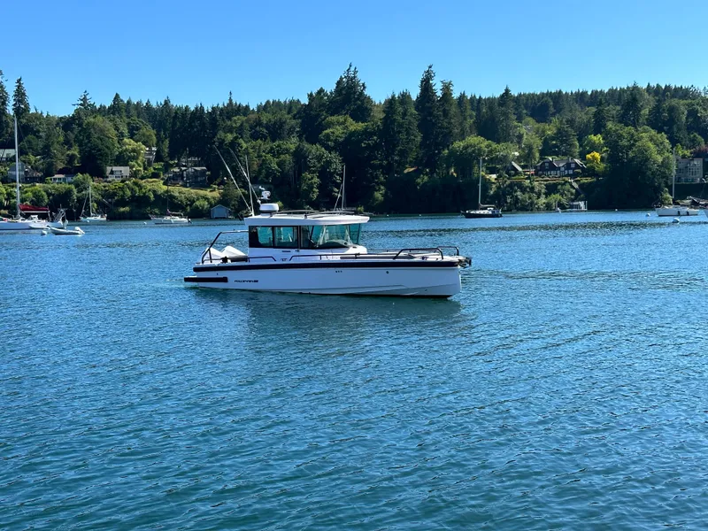 Slide: The Image of Axopar 28 Cabin 2021 - 38