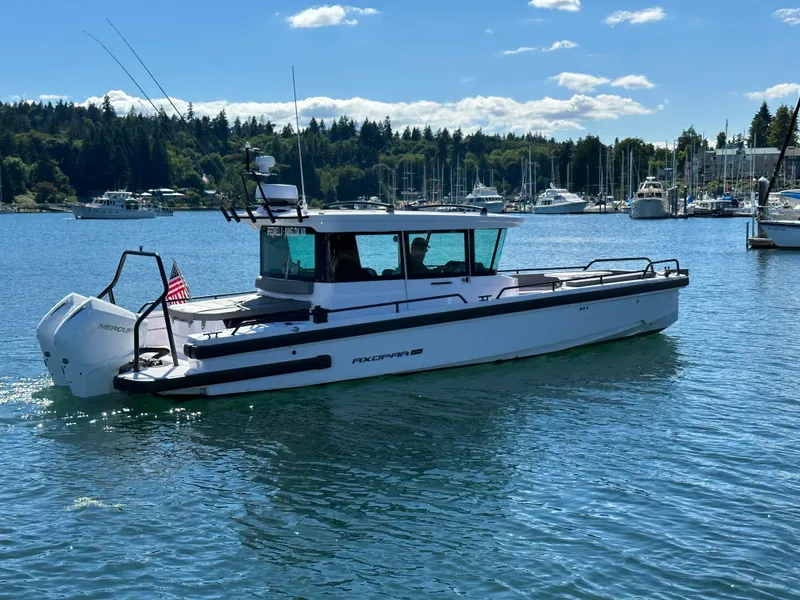 Slide: The Image of Axopar 28 Cabin 2021 - 42