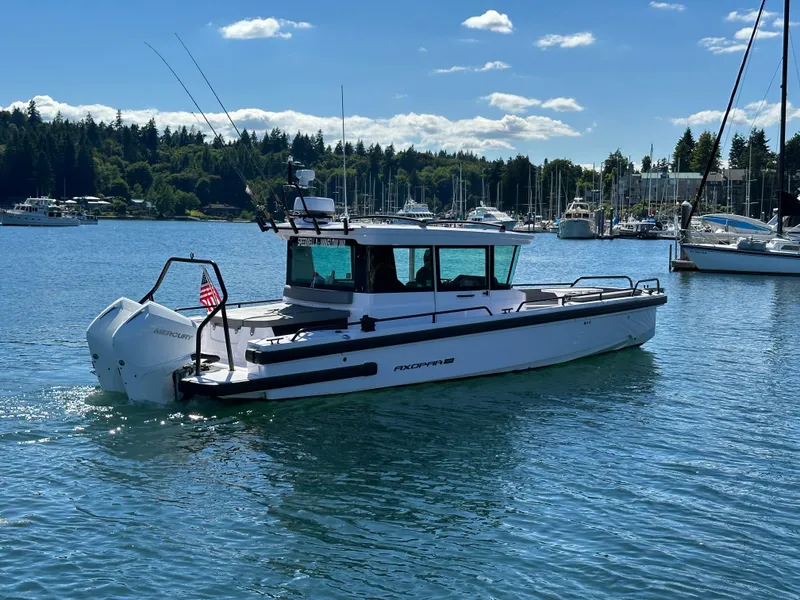 Slide: The Image of Axopar 28 Cabin 2021 - 43