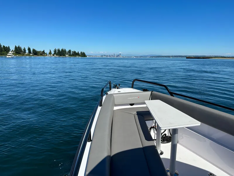 Slide: The Image of Axopar 28 Cabin 2021 - 49