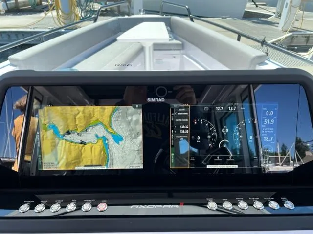 Slide: The Image of Axopar 28 Cabin 2021 - 53