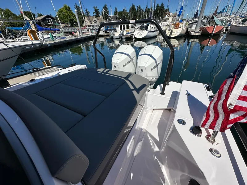 Slide: The Image of Axopar 28 Cabin 2021 - 6