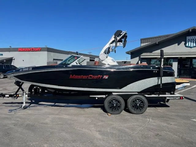 Slide: The Image of MasterCraft XT22 2019 - 1