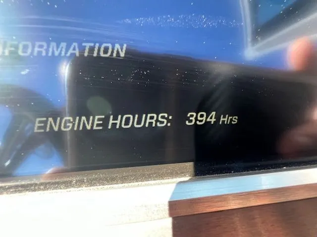 Slide: The Image of MasterCraft XT22 2019 - 20