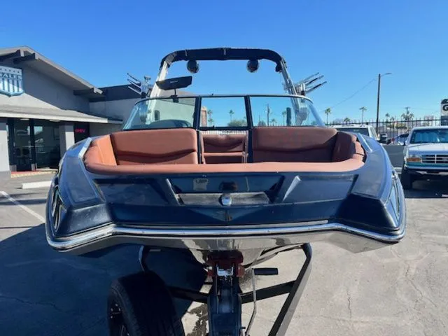 Slide: The Image of MasterCraft XT22 2019 - 3