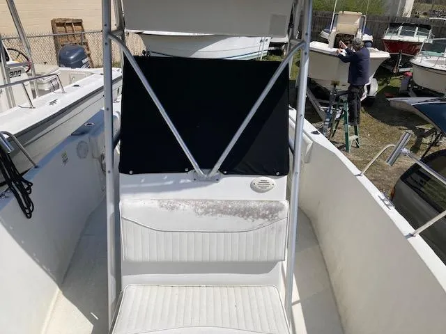 Slide: The Image of 2007 Hydra-Sports 2400 boat interior with seating and console. - 4