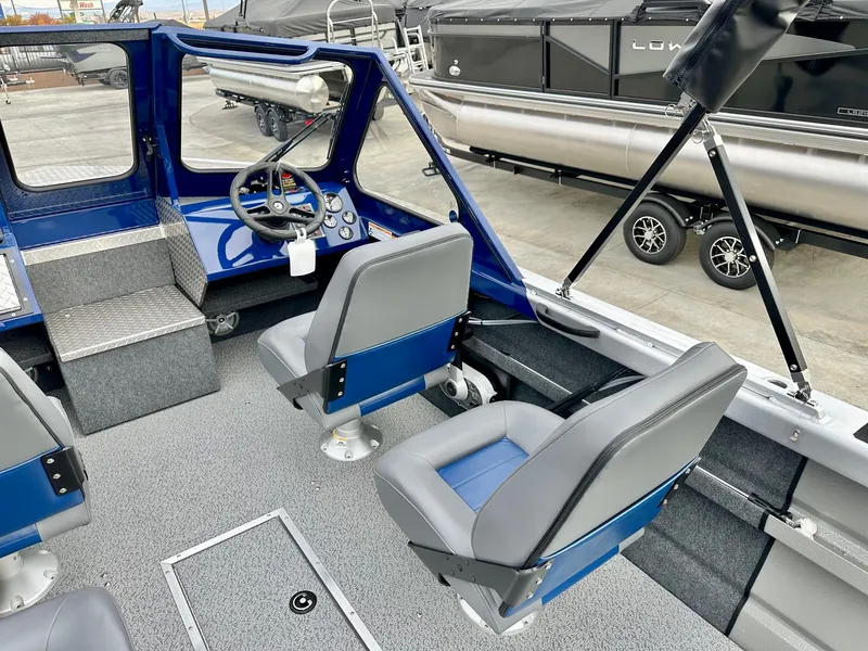 Slide: The Image of Thunder Jet 205 Rush w/ 150HP Mercury Pro XS and a 9.9 Mercury Kicker! 2023 - 5