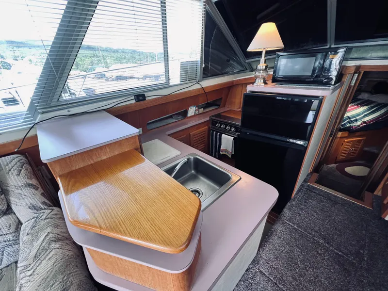 Slide: The Image of Silverton 40 Convertible 1988 - 7