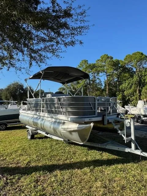 Slide: The Image of Sweetwater SW 1886 FX 2024 - 21