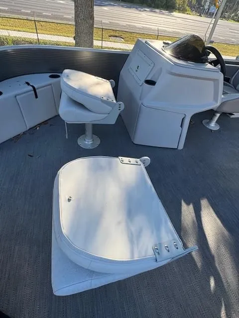 Slide: The Image of Sweetwater SW 1886 FX 2024 - 31