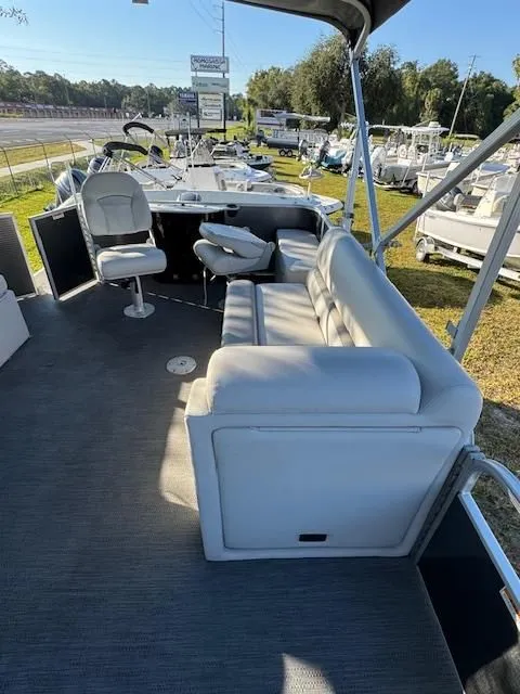 Slide: The Image of Sweetwater SW 1886 FX 2024 - 9