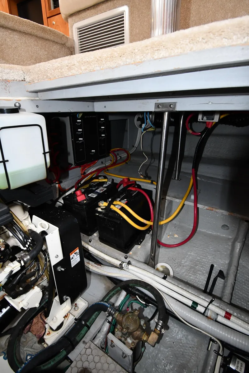 Slide: The Image of Silverton 392 Motor Yacht 2000 - 68