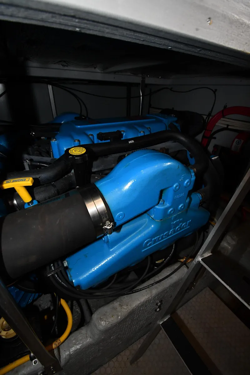 Slide: The Image of Silverton 392 Motor Yacht 2000 - 71