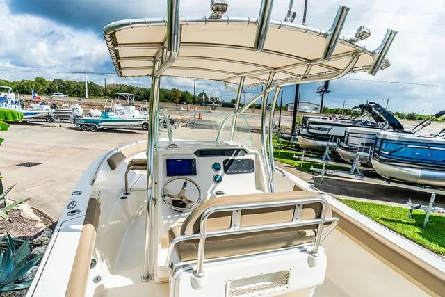 Slide: The Image of Sailfish 242 CC 2021 - 15