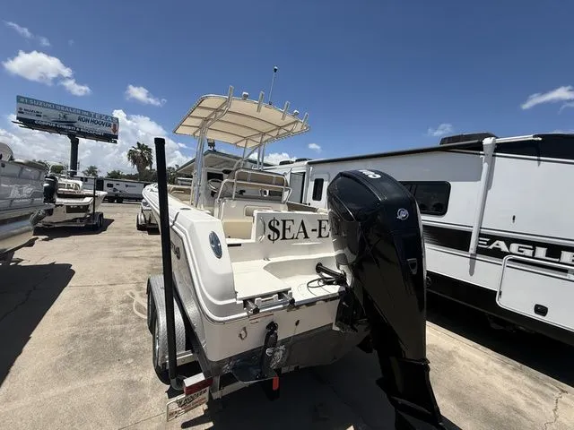 Slide: The Image of Sailfish 242 CC 2021 - 3