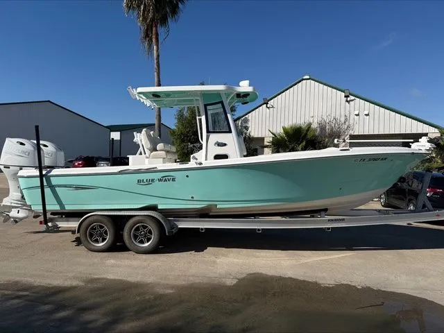 The Image of Blue Wave 2800 Makaira 2023 - 1