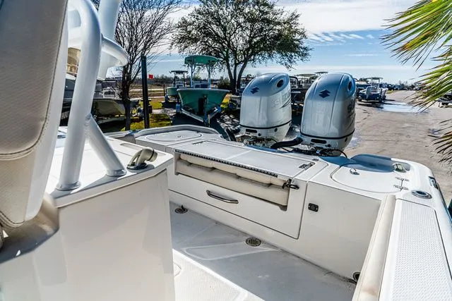 Slide: The Image of Blue Wave 2800 Makaira 2023 - 12