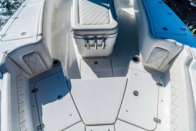 Slide: The Image of Blue Wave 2800 Makaira 2023 - 19