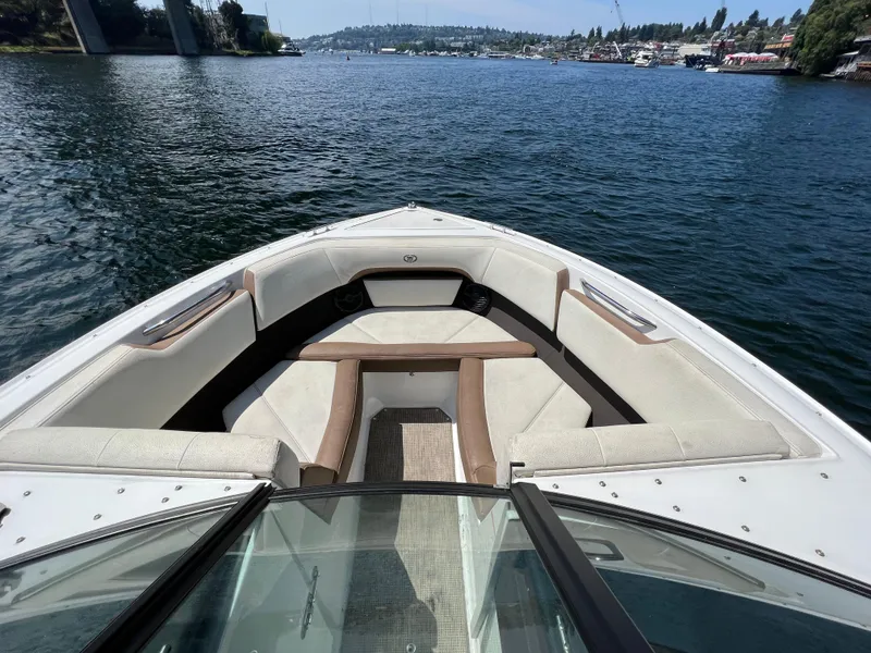 Slide: The Image of Cobalt CS23 Surf 2021 - 12