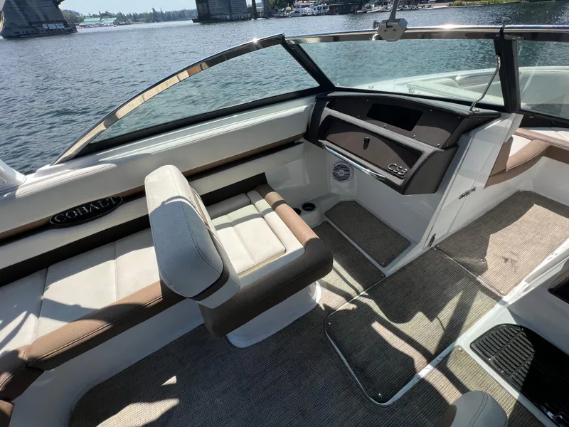 Slide: The Image of Cobalt CS23 Surf 2021 - 9