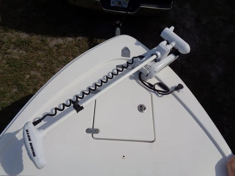 Slide: The Image of 2011 Cape Horn 23 Cape Bay boat bow with trolling motor. - 26