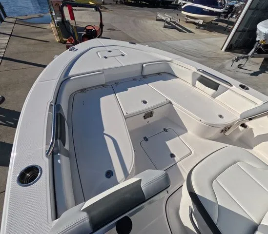 Slide: The Image of Robalo 226 Cayman Dealer Demo Blow Out ! 2024 - 15
