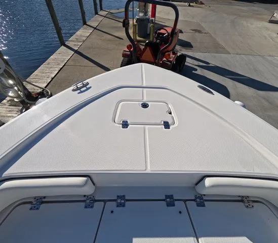 Slide: The Image of Robalo 226 Cayman Dealer Demo Blow Out ! 2024 - 19