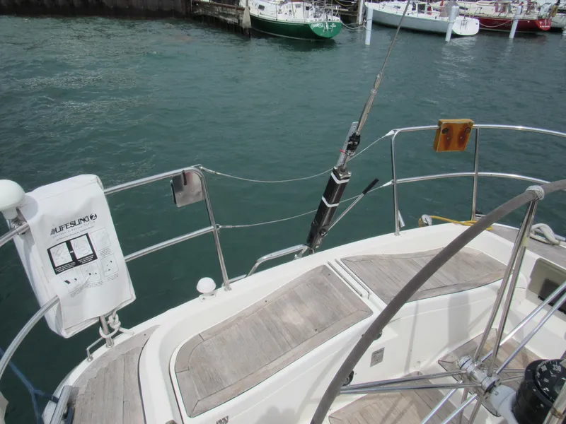 Slide: The Image of Deck view of 2000 X-Yachts X-412 sailboat in marina setting. - 31