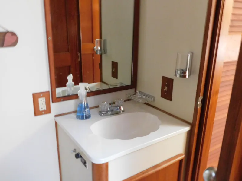 Slide: The Image of Chris-Craft 426 Catalina 1988 - 52