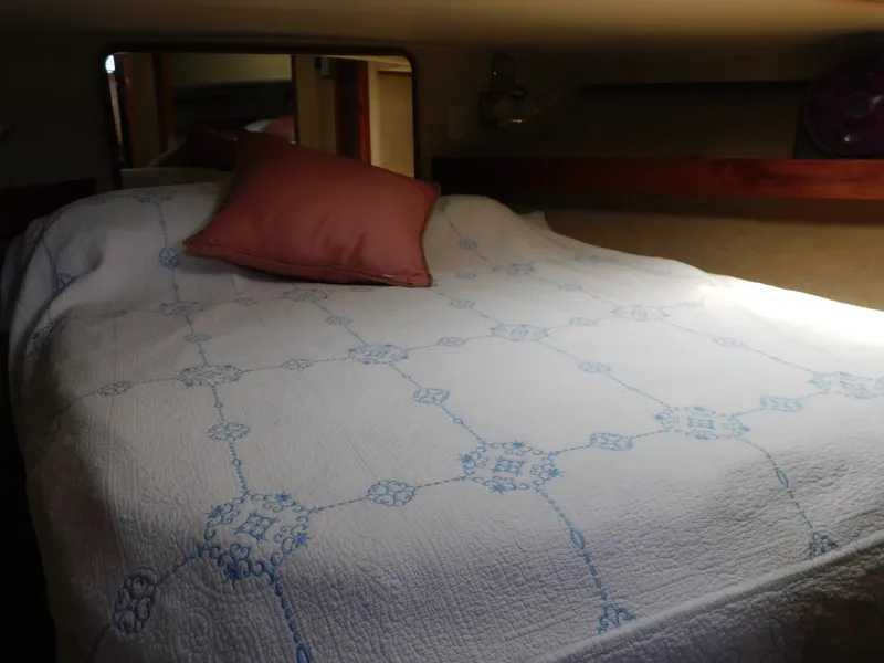 Slide: The Image of Chris-Craft 426 Catalina 1988 - 54