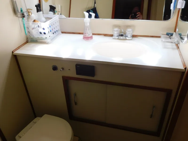 Slide: The Image of Chris-Craft 426 Catalina 1988 - 58