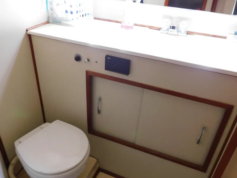 Slide: The Image of Chris-Craft 426 Catalina 1988 - 62