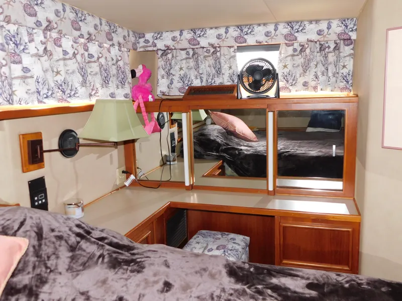 Slide: The Image of Chris-Craft 426 Catalina 1988 - 64